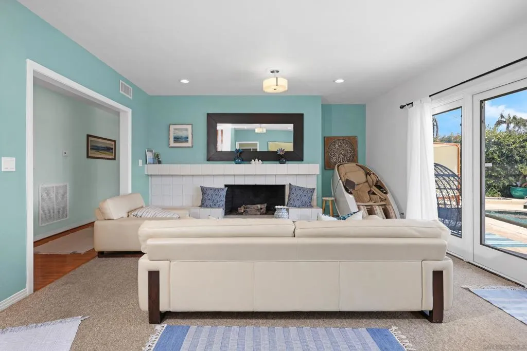 885 Rosecrans St, San Diego, California 92106 home-pic-34