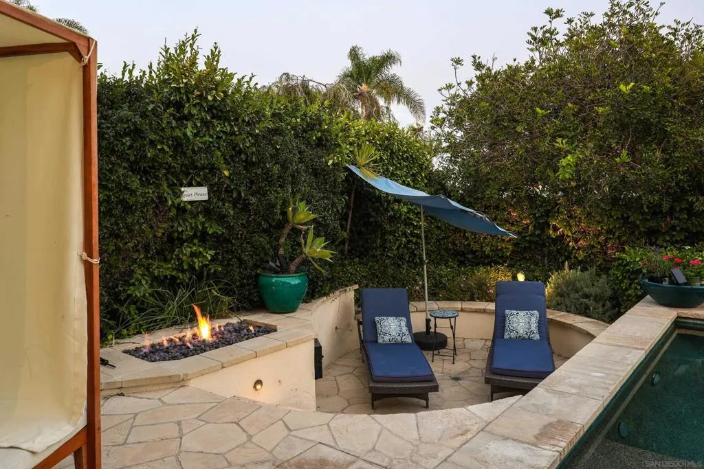 885 Rosecrans St, San Diego, California 92106 home-pic-61