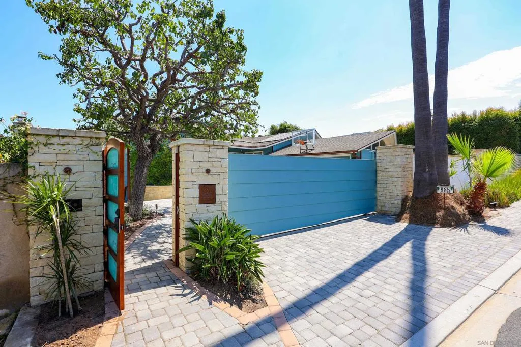 885 Rosecrans St, San Diego, California 92106 home-pic-70