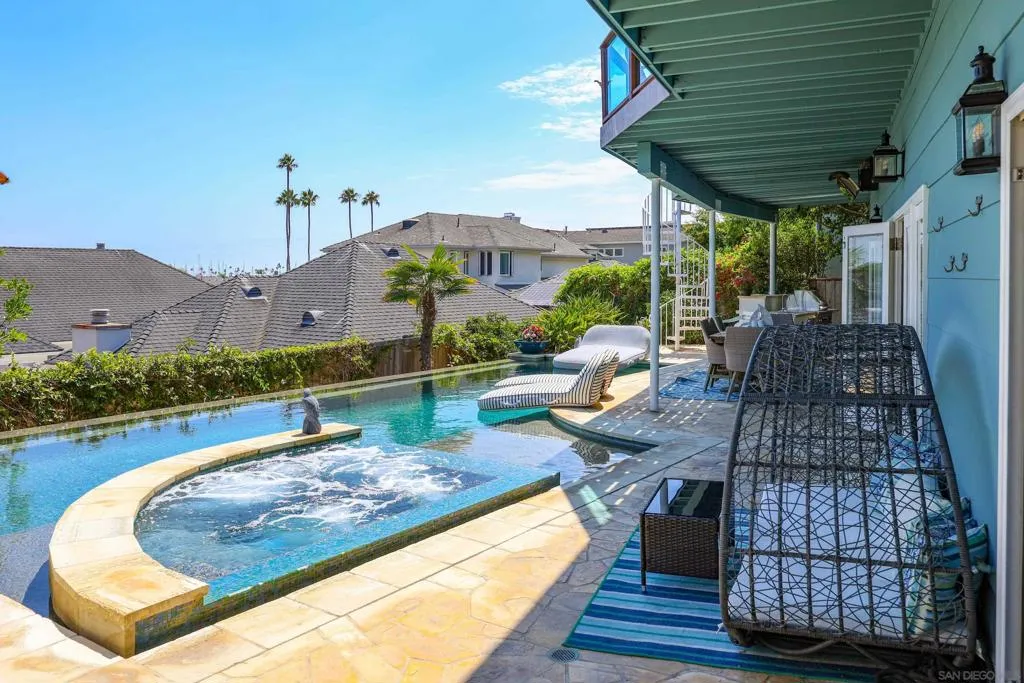 885 Rosecrans St, San Diego, California 92106 home-pic-68