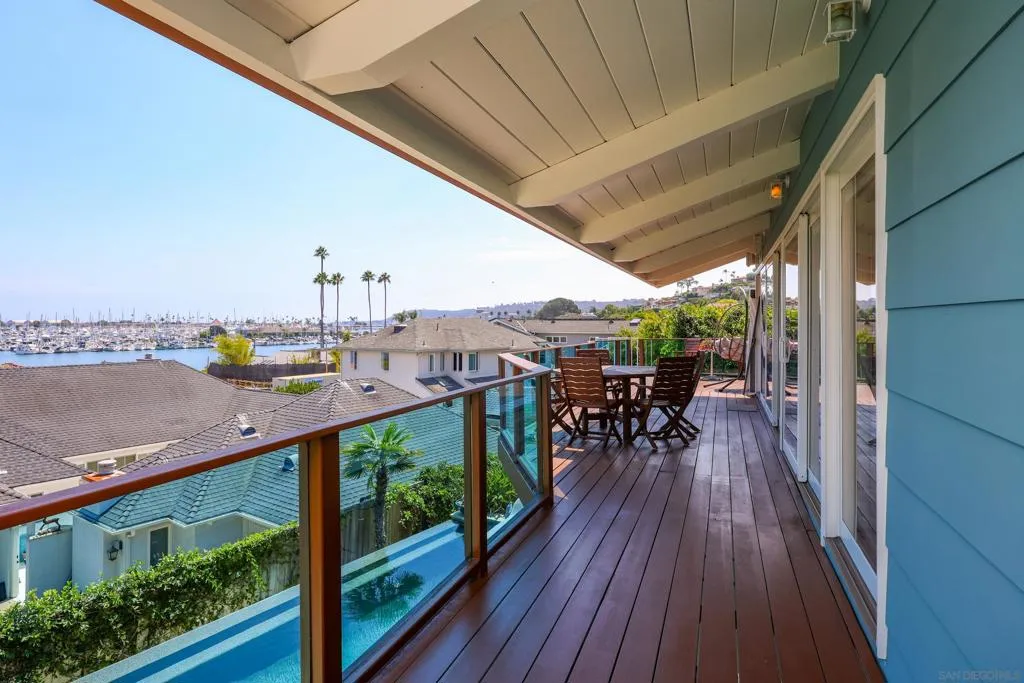 885 Rosecrans St, San Diego, California 92106 home-pic-10