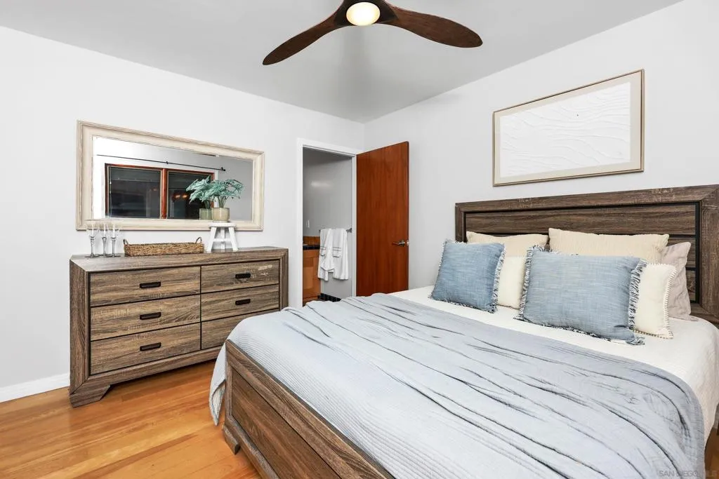 885 Rosecrans St, San Diego, California 92106 home-pic-31