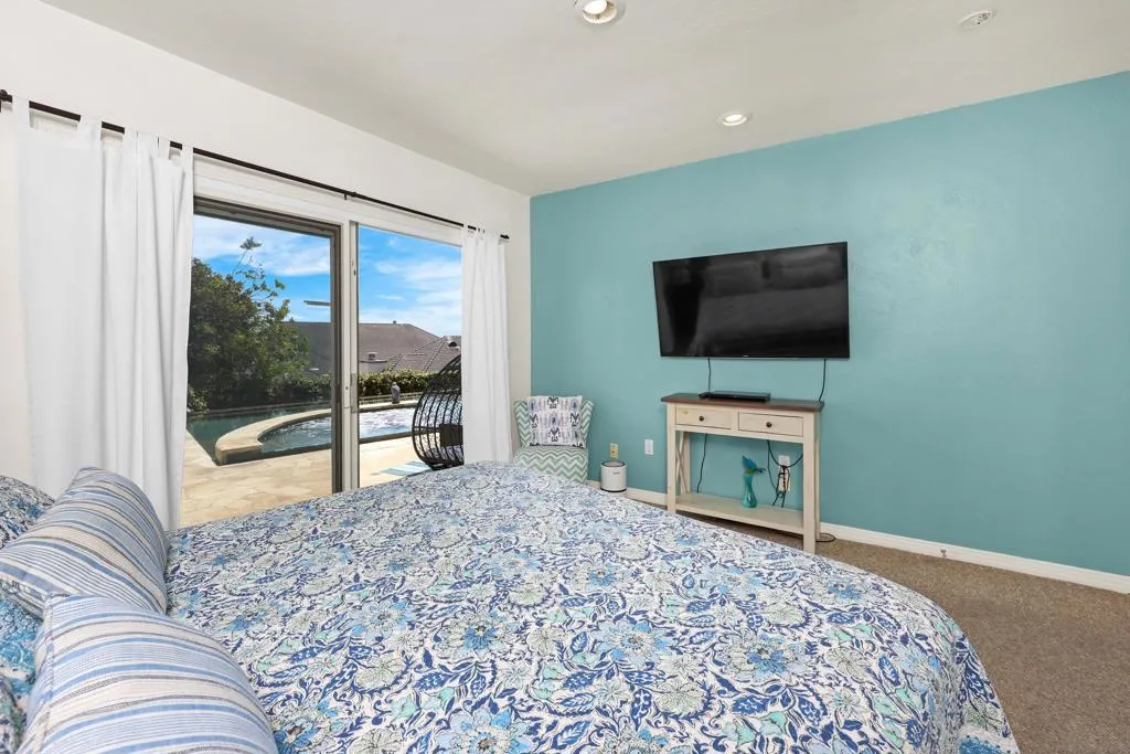 885 Rosecrans St, San Diego, California 92106 home-pic-43