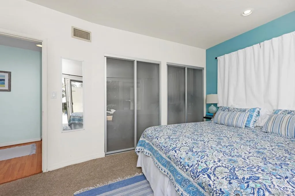 885 Rosecrans St, San Diego, California 92106 home-pic-44