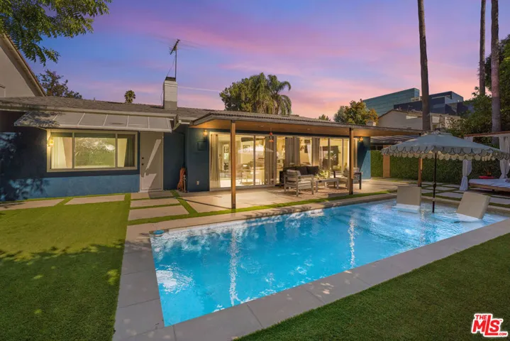 4831 Collett Avenue, Encino, California 91436