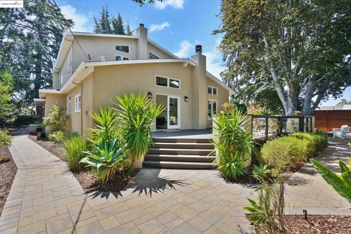 Easy Access to Yard and Garage