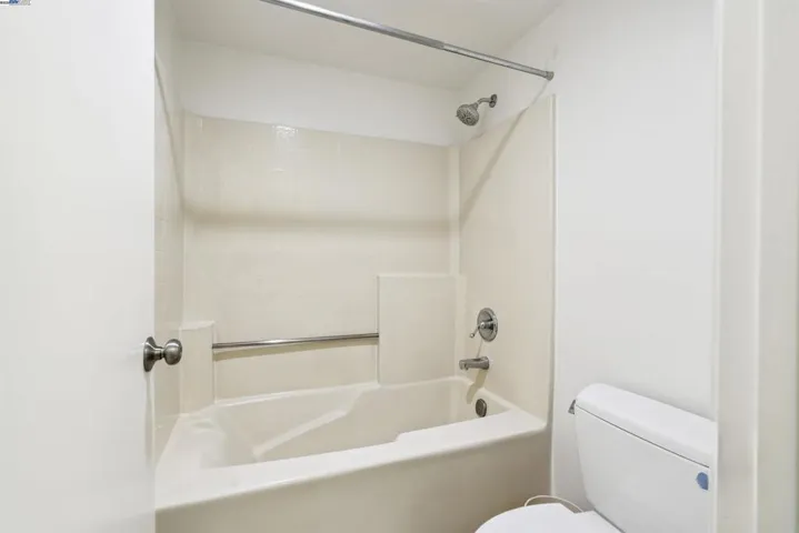 760 Canyon Oaks Dr, Oakland, California 94605
