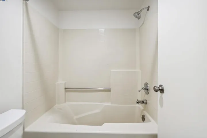 760 Canyon Oaks Dr, Oakland, California 94605