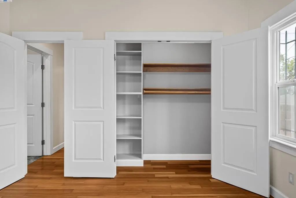 931 E 23rd St, Oakland, California 94606 home-pic-17