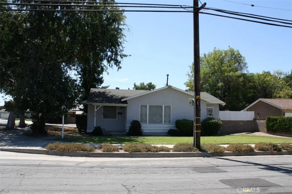 630 E Juanita Avenue, Glendora, California 91740, 3 Bedrooms Bedrooms, ,2 BathroomsBathrooms,Residential Lease,For Rent,Juanita,CV25190320