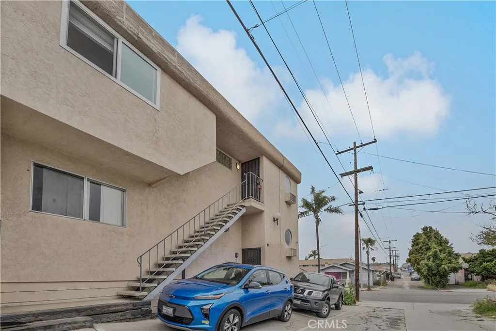 4921 Trojan Avenue 3, San Diego, California 92115 home-pic-2