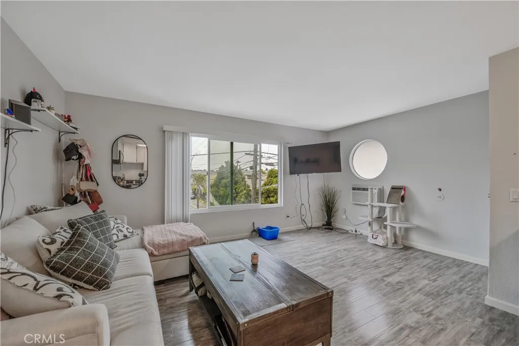 4921 Trojan Avenue 3, San Diego, California 92115 home-pic-3