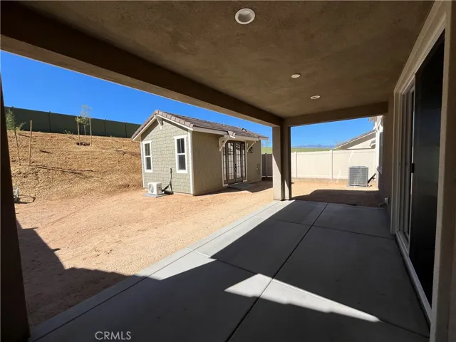 17209 Harpers Ferry, Hesperia, California 92345