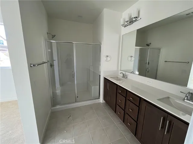 17209 Harpers Ferry, Hesperia, California 92345