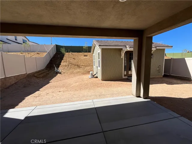 17209 Harpers Ferry, Hesperia, California 92345