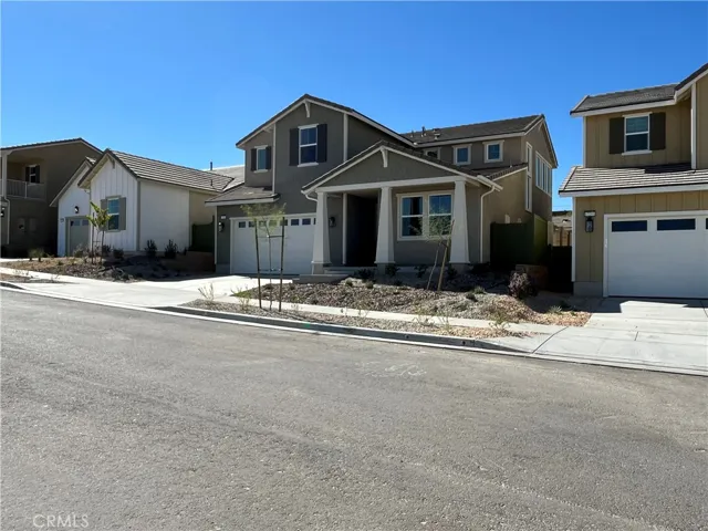 17209 Harpers Ferry, Hesperia, California 92345