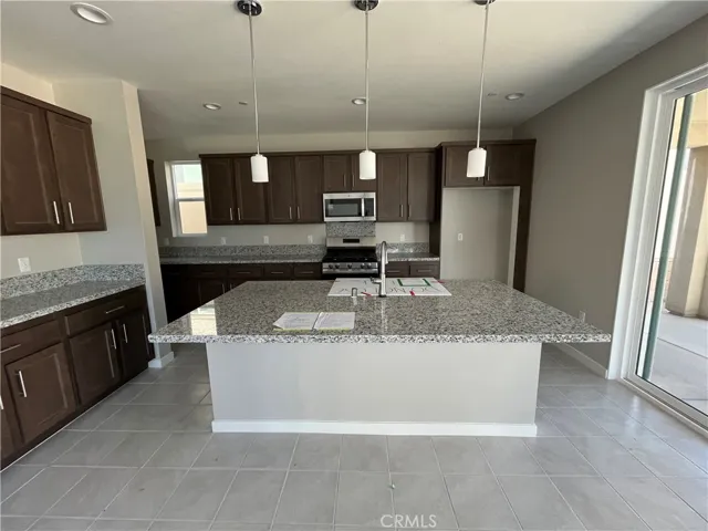 17209 Harpers Ferry, Hesperia, California 92345