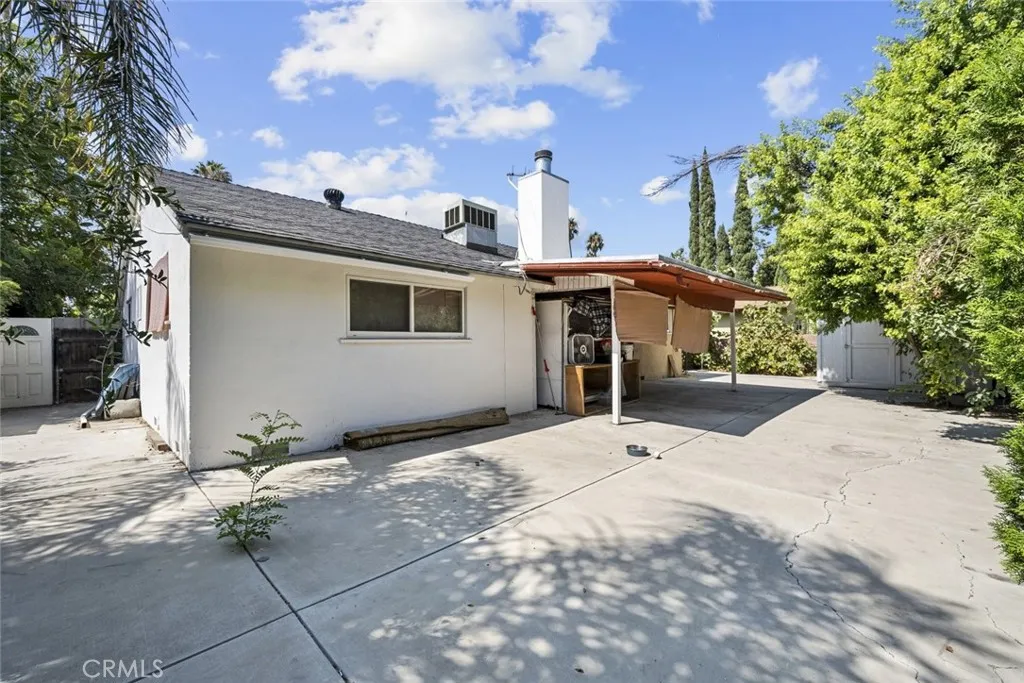 8134 Baird Avenue, Reseda, California 91335 home-pic-25