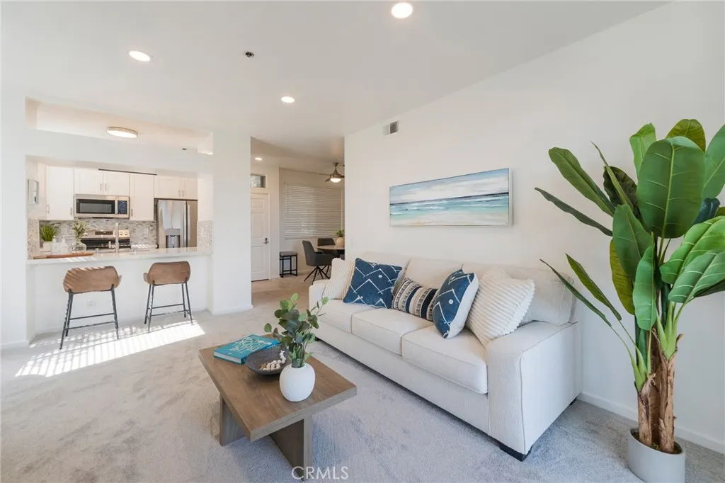 20371 Bluffside Circle B214, Huntington Beach, California 92646 home-pic-2