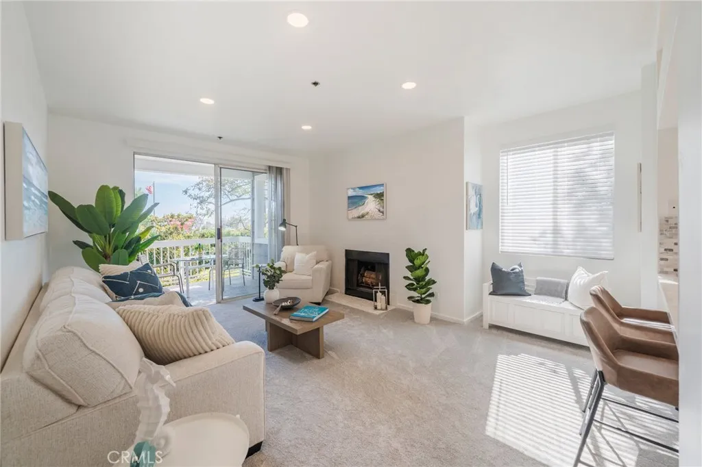 20371 Bluffside Circle B214, Huntington Beach, California 92646 home-pic-1