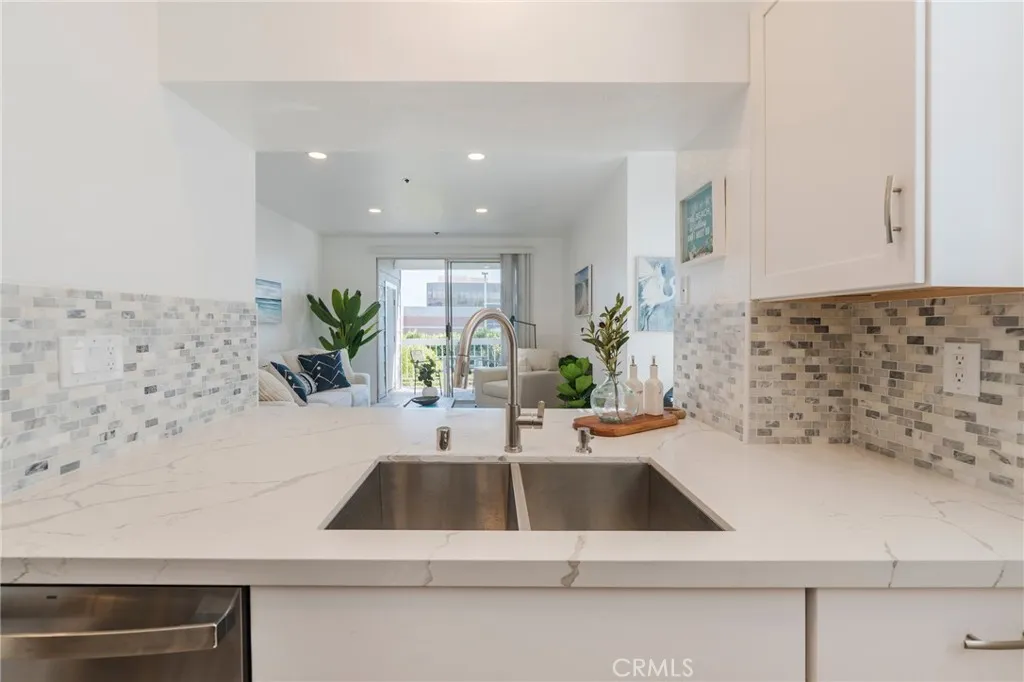 20371 Bluffside Circle B214, Huntington Beach, California 92646 home-pic-20