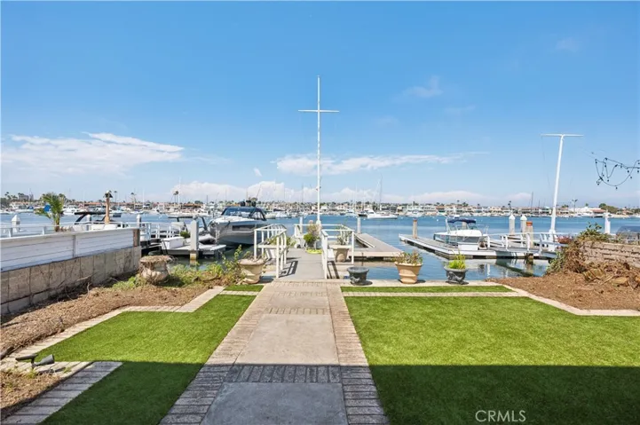 1340 W Bay Avenue, Newport Beach, California 92661