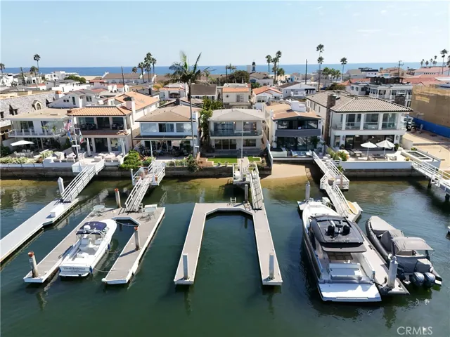1340 W Bay Avenue, Newport Beach, California 92661