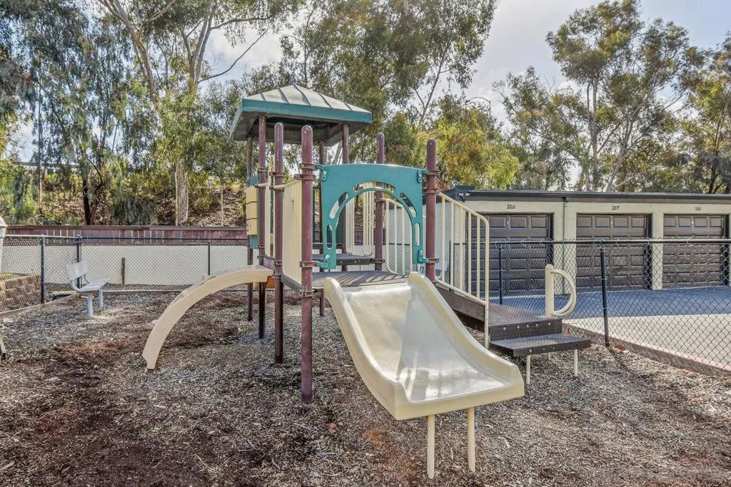 321 Rancho Dr 45, Chula Vista, California 91911 home-pic-28