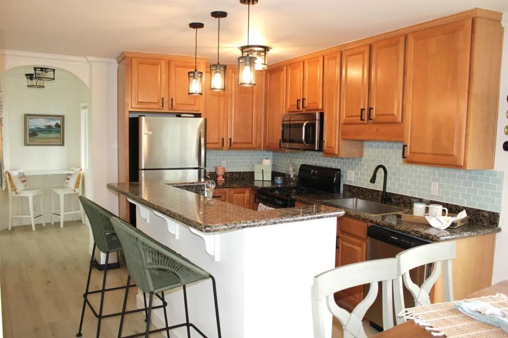 1365 Seacoast Dr E, Imperial Beach, California 91932 home-pic-14