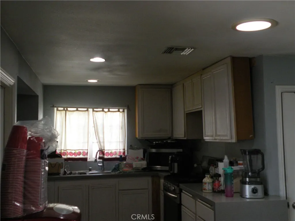 31810 Avenida La Gaviota, Cathedral City, California 92234 home-pic-11