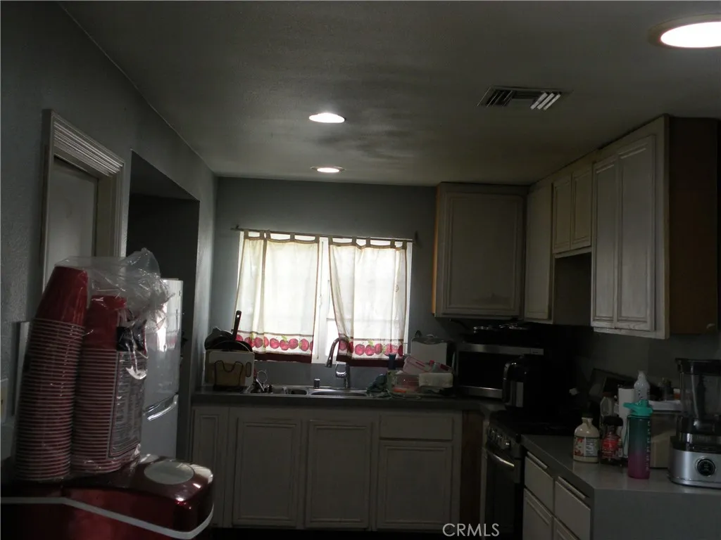 31810 Avenida La Gaviota, Cathedral City, California 92234 home-pic-8