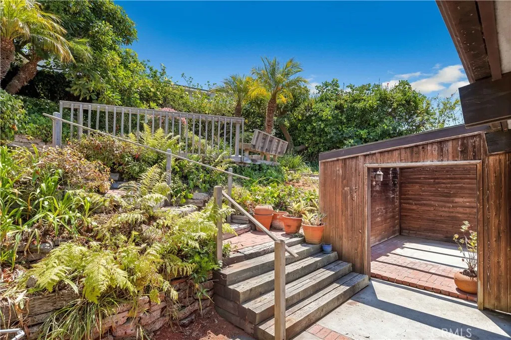 1969 San Remo Drive, Laguna Beach, California 92651 home-pic-37