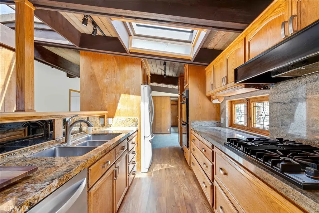 1969 San Remo Drive, Laguna Beach, California 92651 home-pic-8