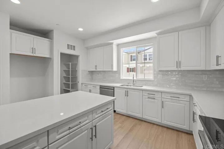 8670 Amherst Street, Santee, California 92071