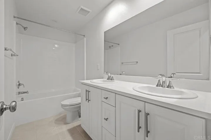 8670 Amherst Street, Santee, California 92071