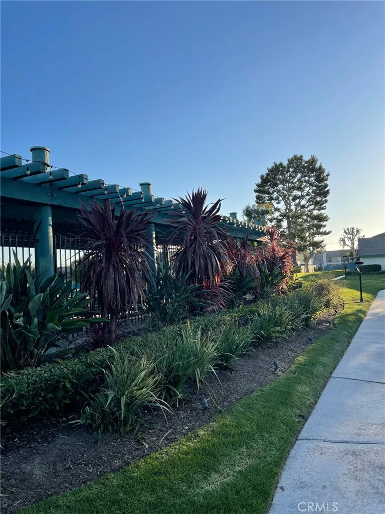 6949 Danvers Drive, Garden Grove, California 92845 home-pic-40