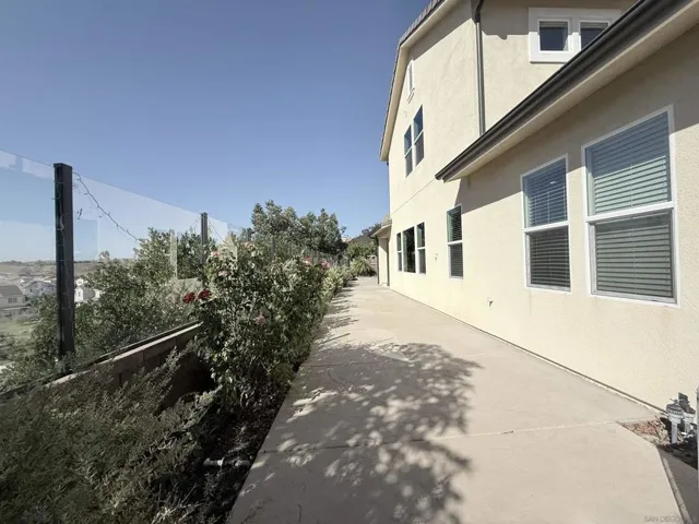 2757 Overlook Point Dr, Escondido, California 92029