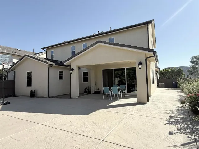 2757 Overlook Point Dr, Escondido, California 92029