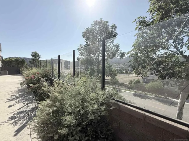 2757 Overlook Point Dr, Escondido, California 92029