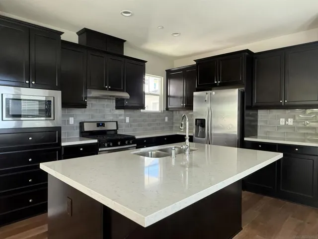 2757 Overlook Point Dr, Escondido, California 92029