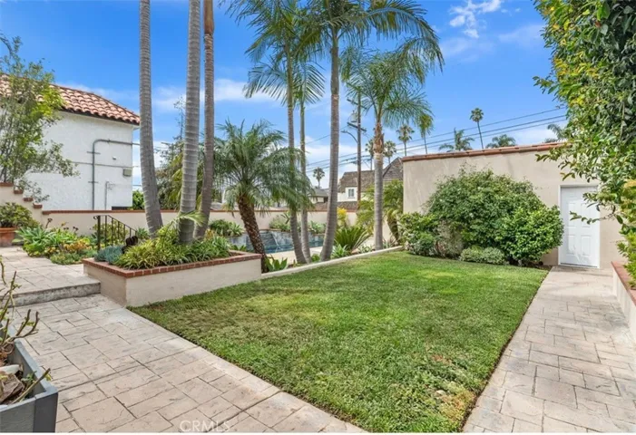 261 Granada Avenue, Long Beach, California 90803