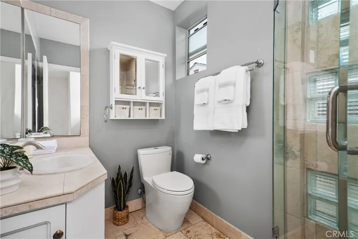 261 Granada Avenue, Long Beach, California 90803