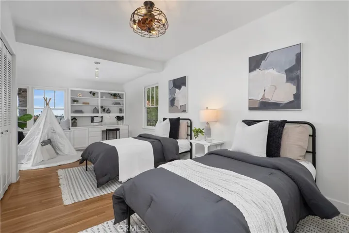 261 Granada Avenue, Long Beach, California 90803