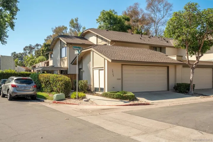 10140 Gayuba Lane, San Diego, California 92124