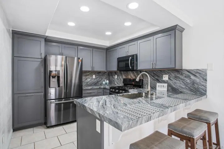 10140 Gayuba Lane, San Diego, California 92124