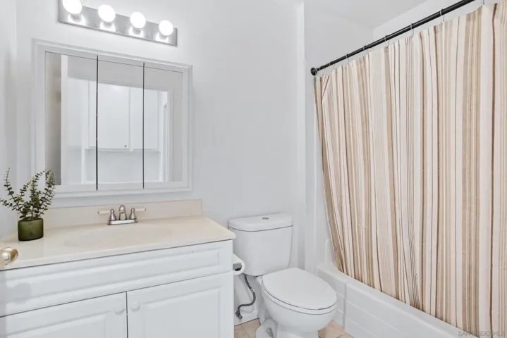 10140 Gayuba Lane, San Diego, California 92124