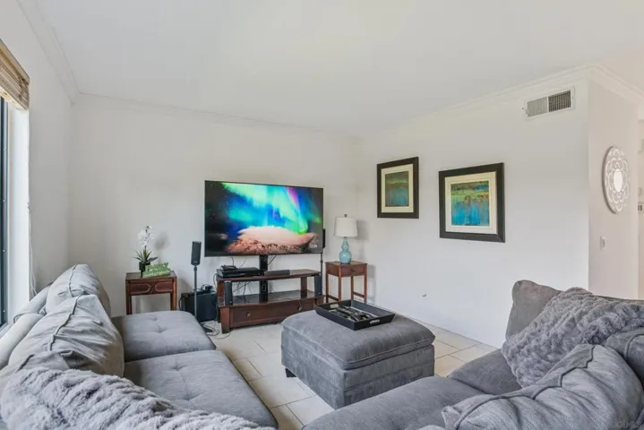 10140 Gayuba Lane, San Diego, California 92124