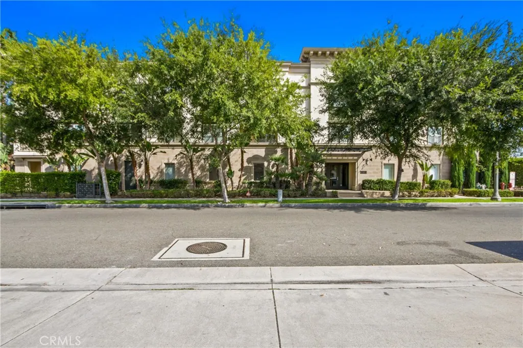 524 S Anaheim Boulevard 5, Anaheim, California 92805, 2 Bedrooms Bedrooms, ,2 BathroomsBathrooms,Residential Lease,For Rent,Anaheim,OC25192806