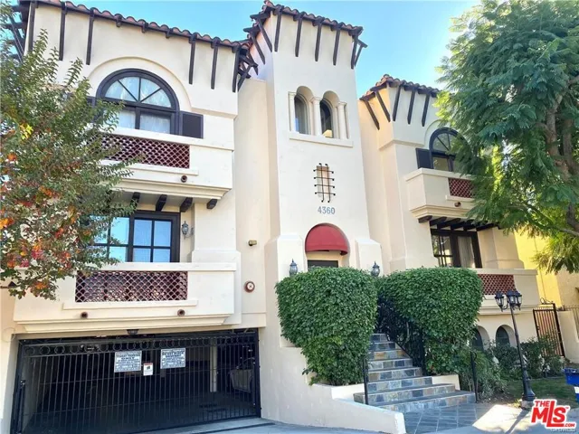 4360 Ventura Canyon Avenue 11, Sherman Oaks, California 91423