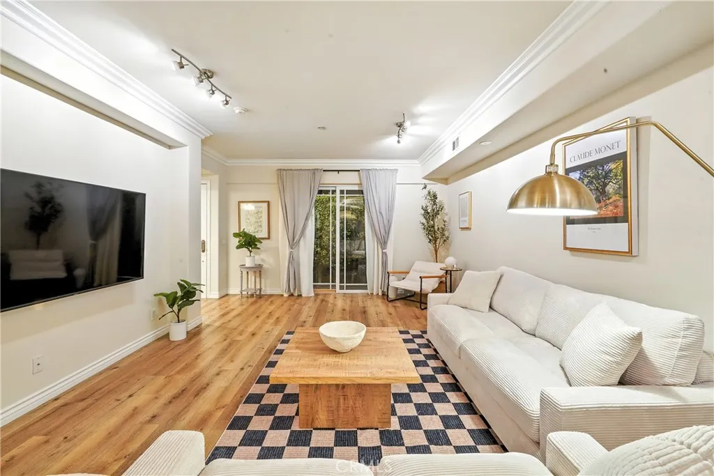 5805 Monterey Rd, Los Angeles, California 90042 home-pic-24